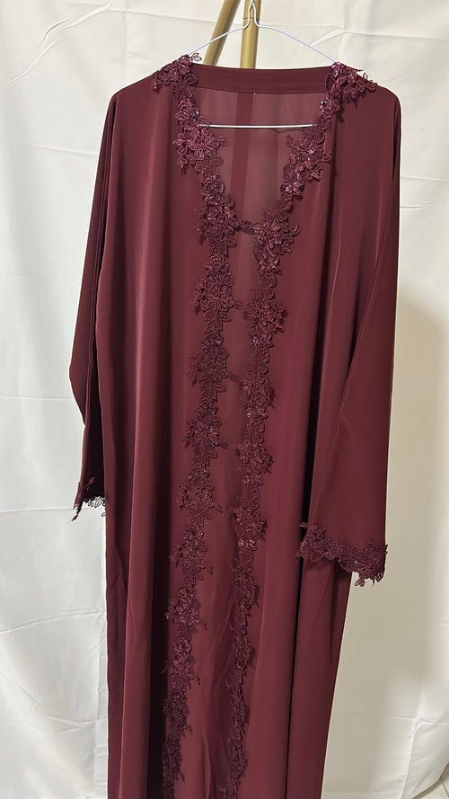 Amira maroon abaya