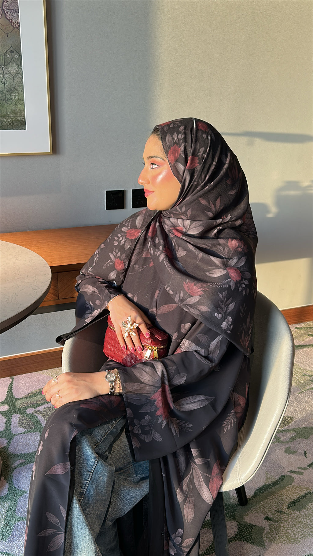Noir Garden abaya