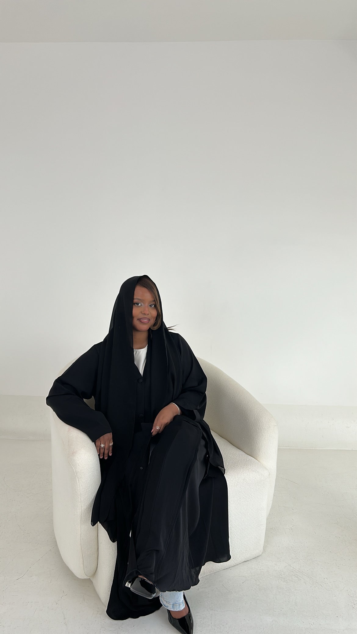 Suad black abaya