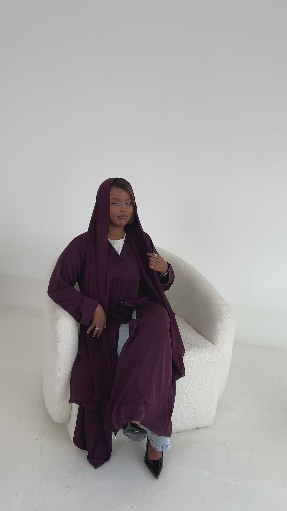 Aminah plum abaya